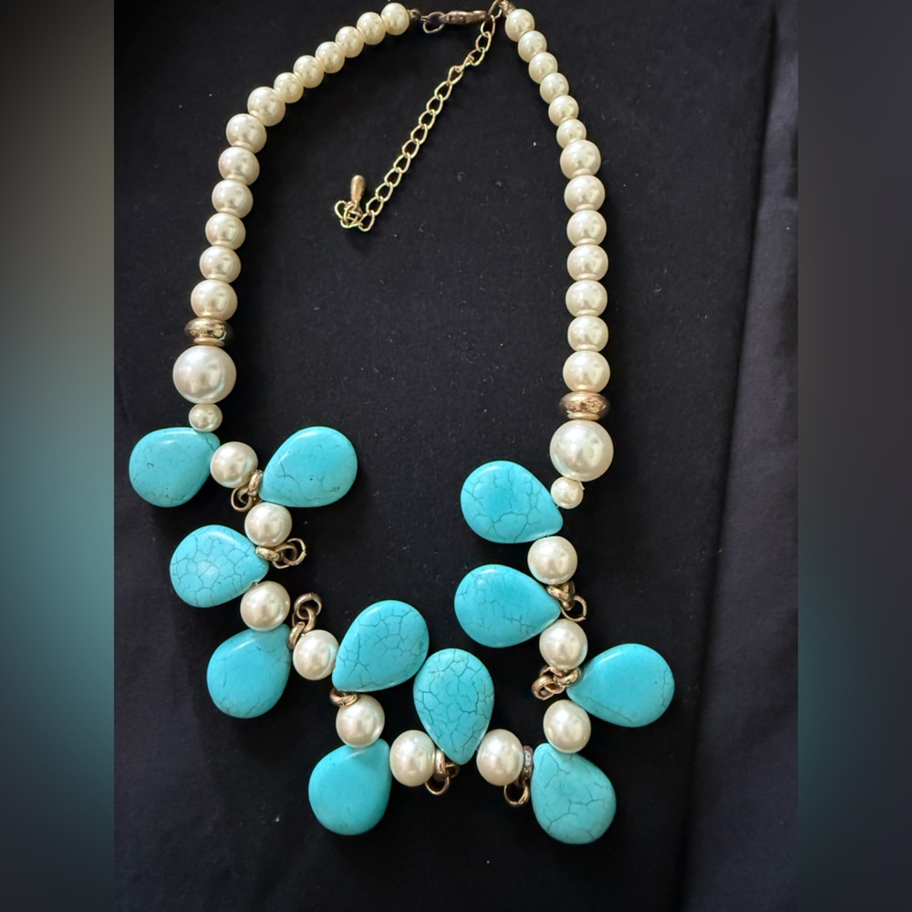 Turquoise & white pearl bead necklace adjustable vintage